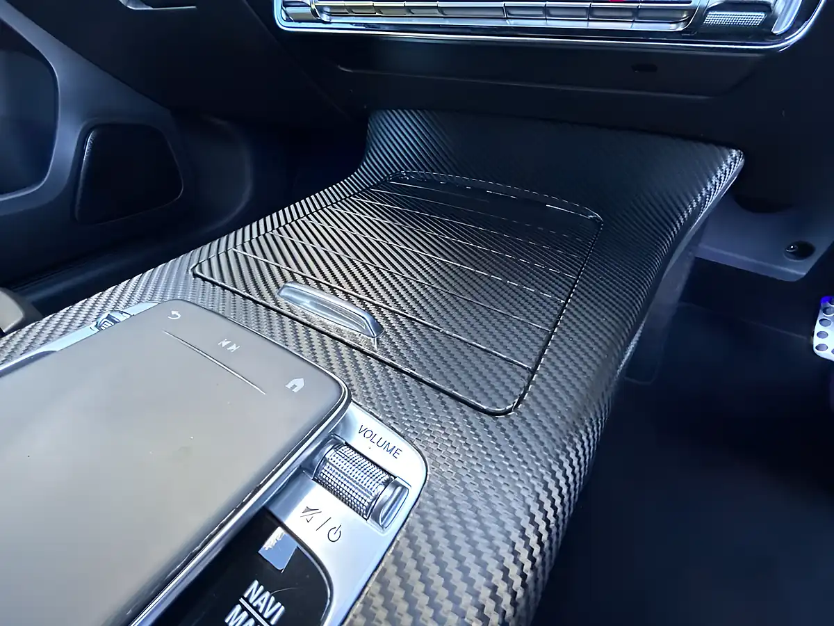 Used 2019 Mercedes-Benz a Class AMG Line (premium 2) Iridium Silver - Interior and Exterior details 7