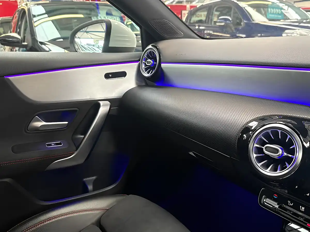 Used 2019 Mercedes-Benz a Class AMG Line (premium 2) White - Interior and Exterior details 19