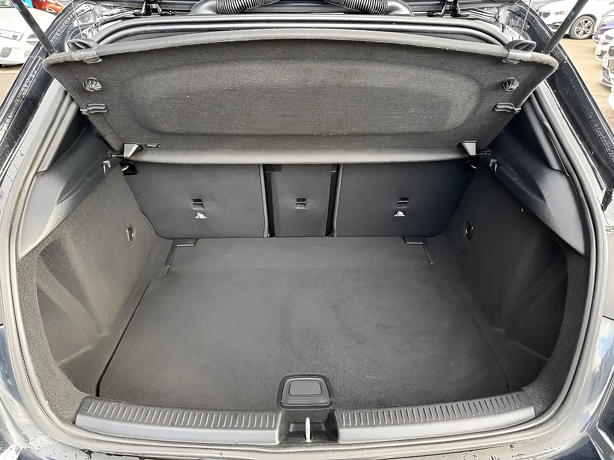 Used 2019 Mercedes-Benz a Class AMG Line Premium Black - Interior and Exterior details 20