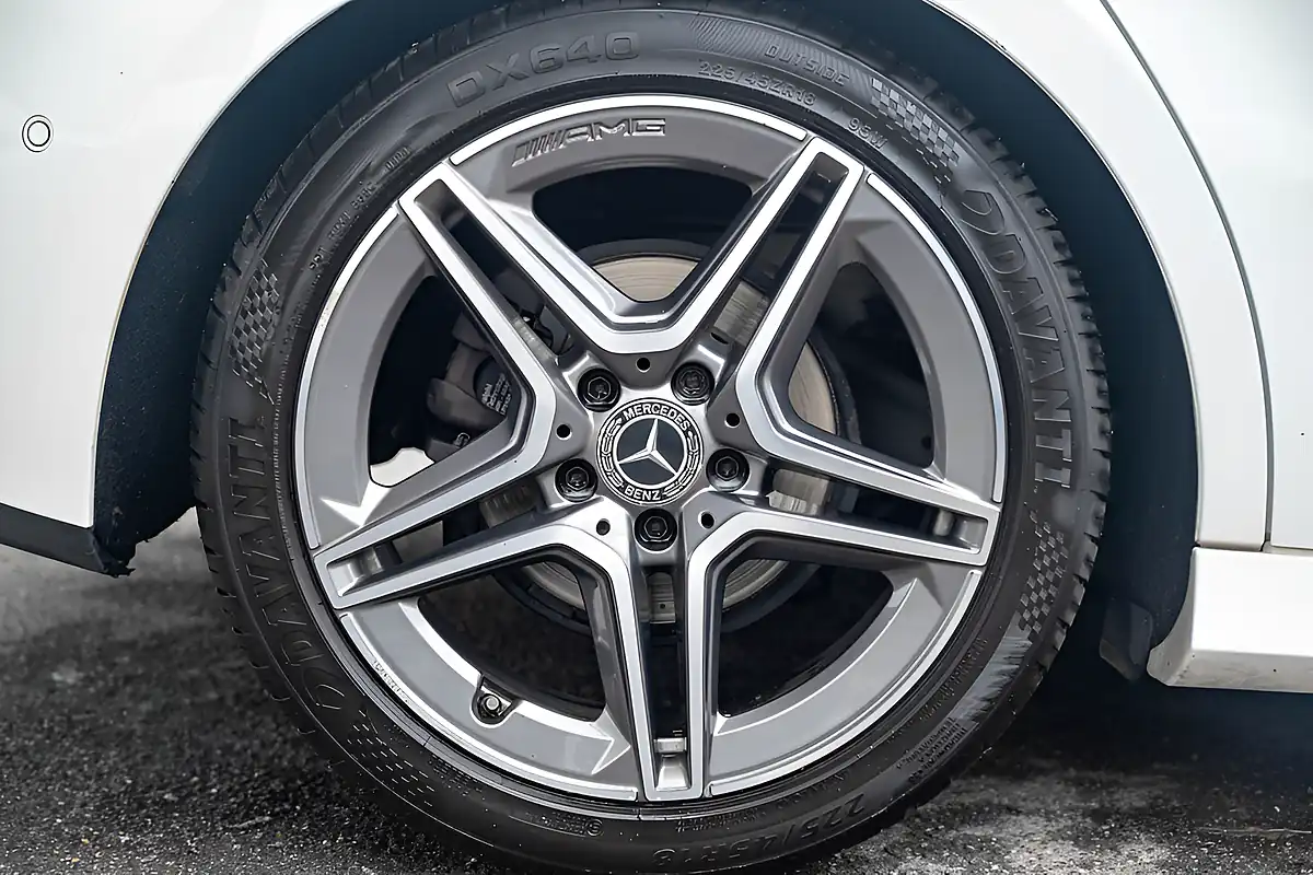 Used 2019 Mercedes-Benz a Class AMG Line (premium) Polar White - Interior and Exterior details 14