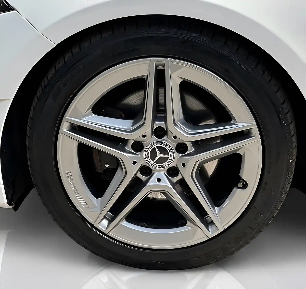 Used 2019 Mercedes-Benz a-Class AMG Line Premium White - Interior and Exterior details 6
