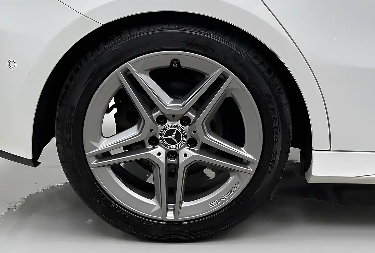 Used 2019 Mercedes-Benz a-Class AMG Line Premium White - Interior and Exterior details 8