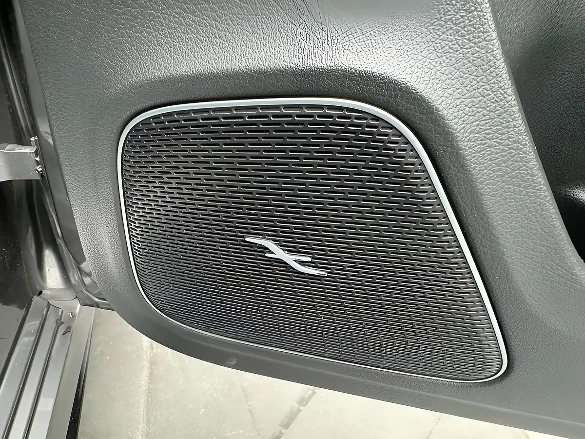 Used 2019 Mercedes-Benz a-Class Premium+ Grey - Interior and Exterior details 12