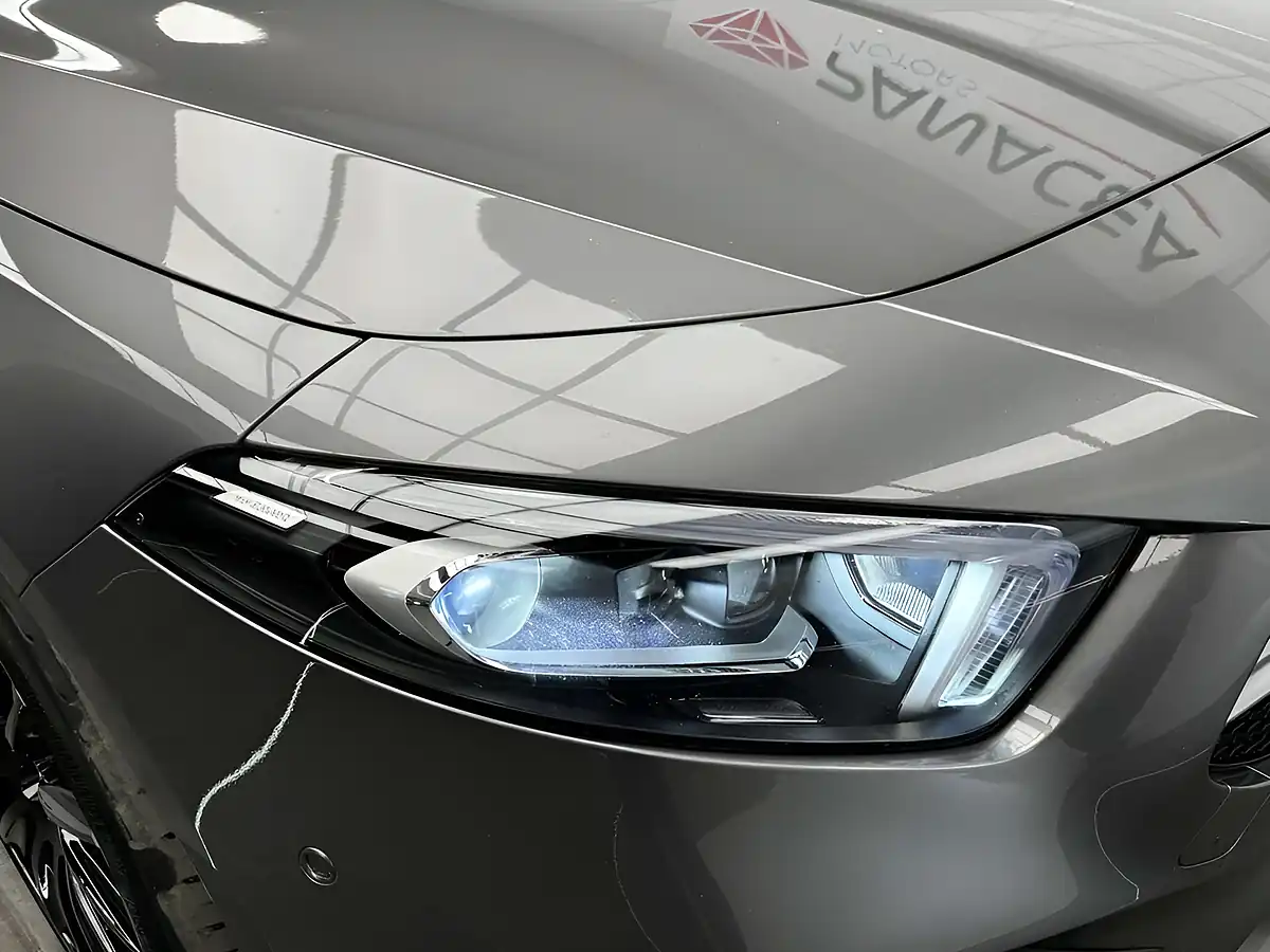 Used 2019 Mercedes-Benz a-Class Premium+ Grey - Interior and Exterior details 2