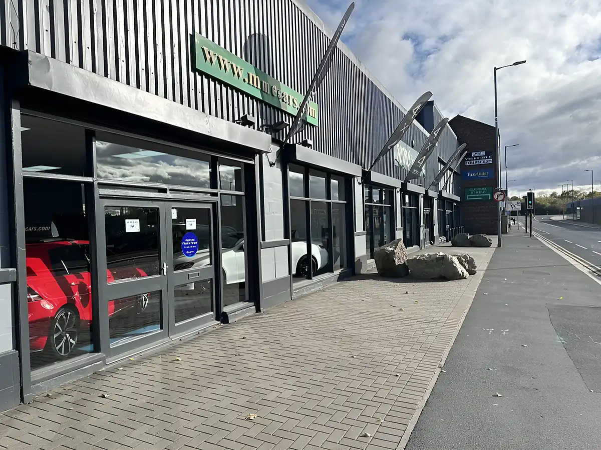 Used 2019 Mercedes-Benz a Class Premium Plus Mountain Grey Metallic - Interior and Exterior details 6