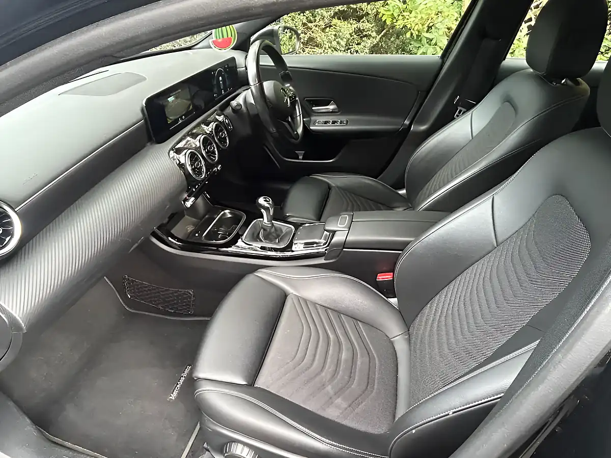 Used 2019 Mercedes-Benz a Class Se Black - Interior and Exterior details 8