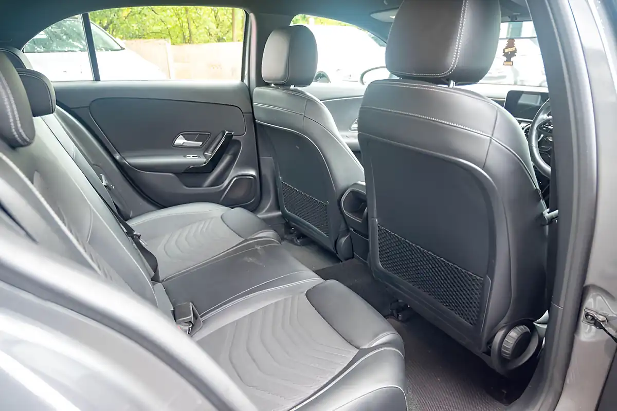 Used 2019 Mercedes-Benz a Class Se (executive) Mountain Grey - Interior and Exterior details 11