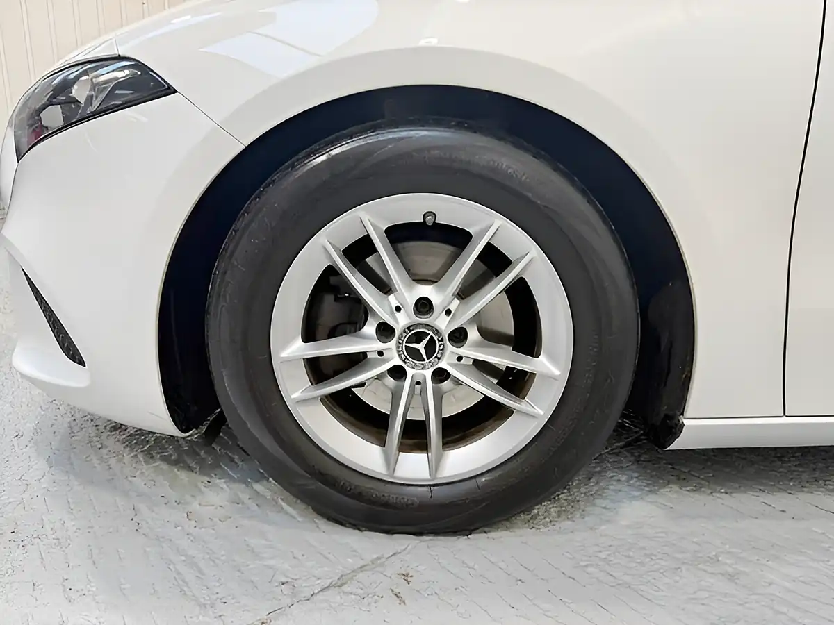 Used 2019 Mercedes-Benz a Class Se Polar White - Interior and Exterior details 4