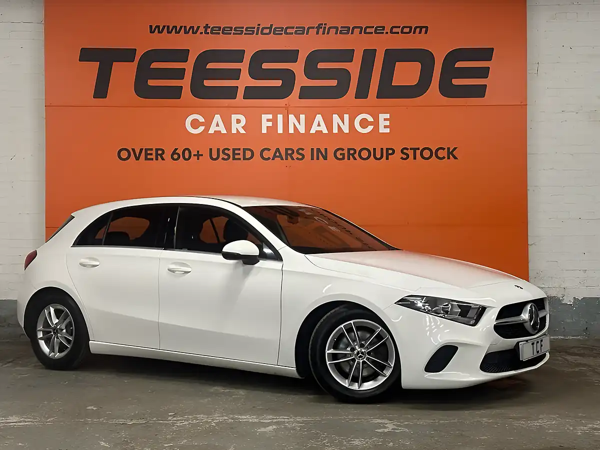 Used 2019 Mercedes-Benz a-Class Se White - Front View