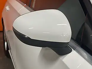 Used 2019 Mercedes-Benz a-Class Se White - Interior and Exterior details 16