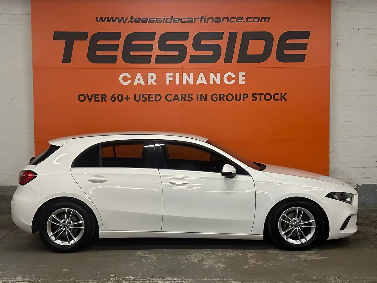 Used 2019 Mercedes-Benz a-Class Se White - Interior and Exterior details 3