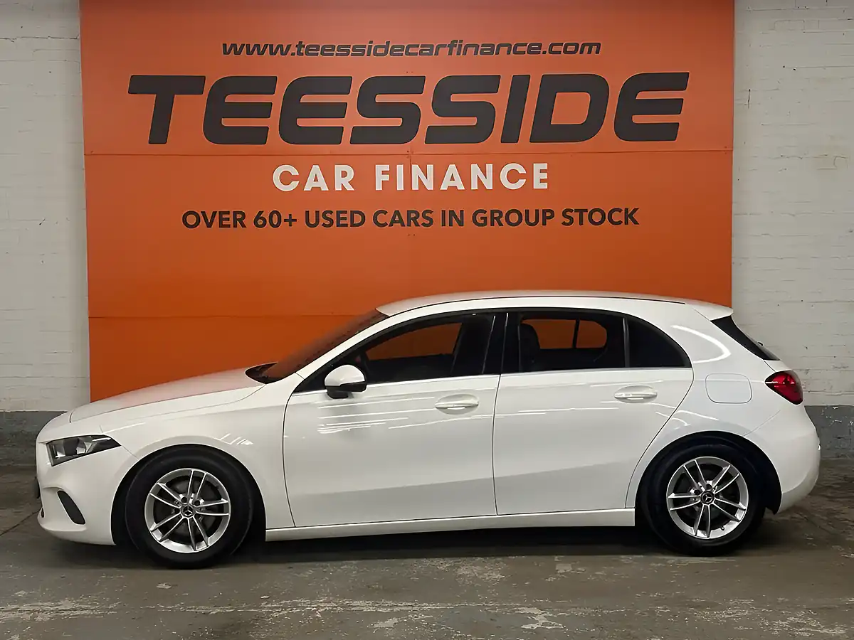 Used 2019 Mercedes-Benz a-Class Se White - Interior and Exterior details 8