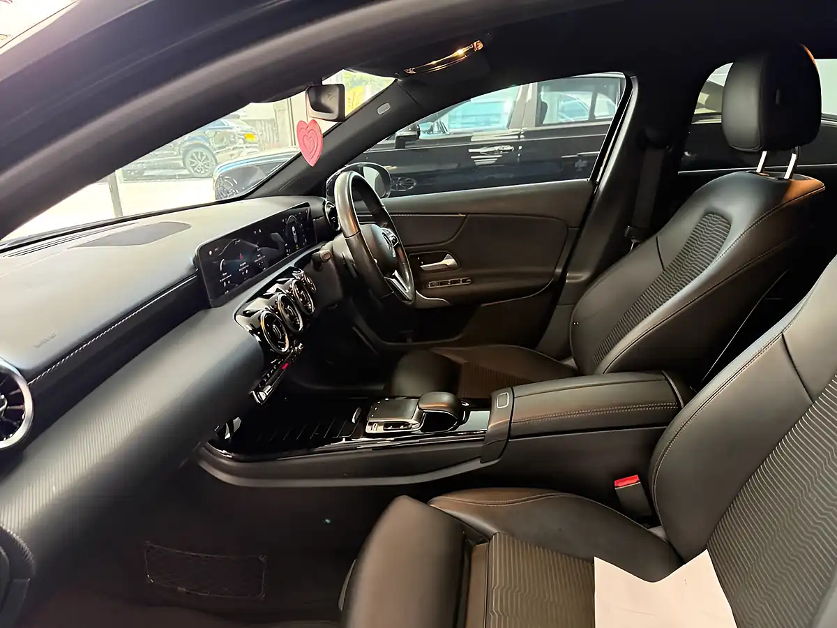 Used 2019 Mercedes-Benz a-Class Sport (executive) Black - Interior and Exterior details 12
