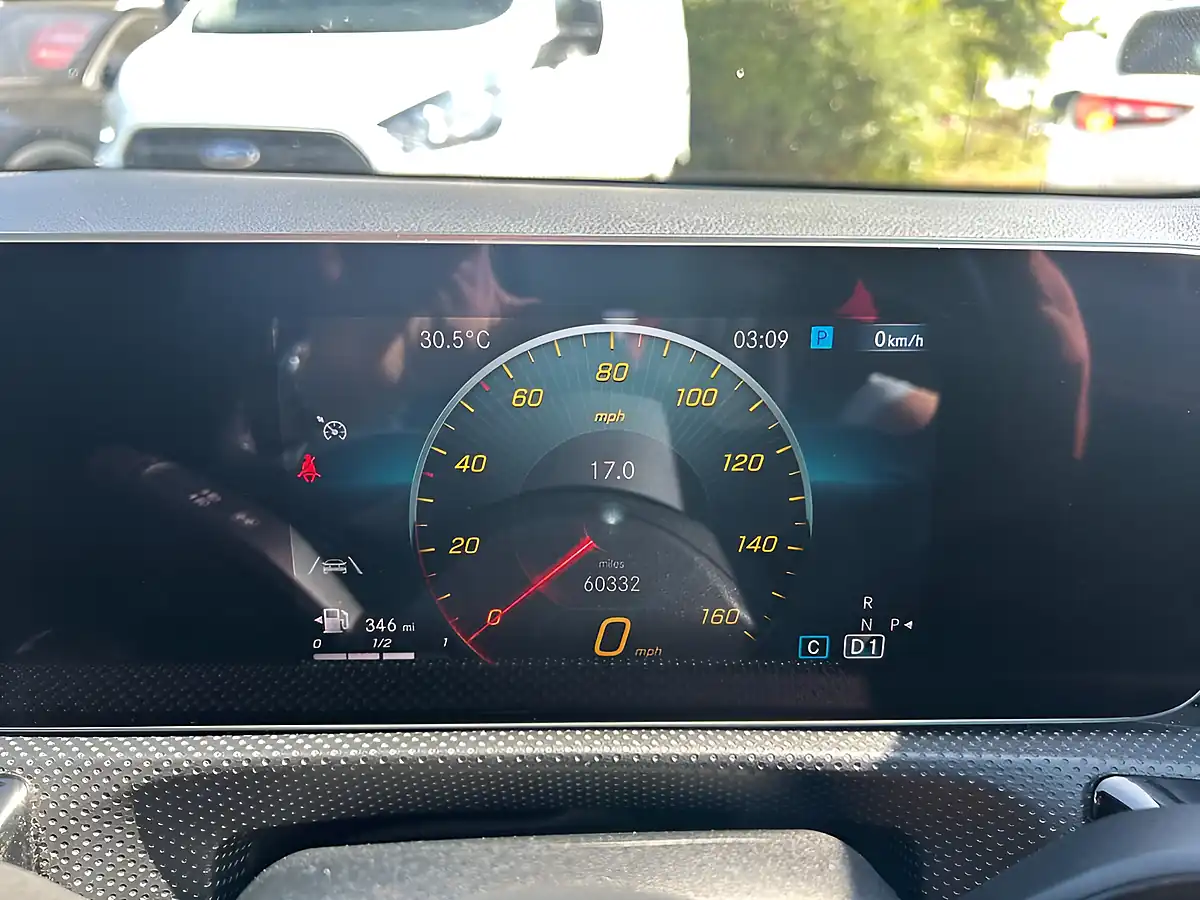 Used 2019 Mercedes-Benz a Class Sport (executive) White - Interior and Exterior details 11