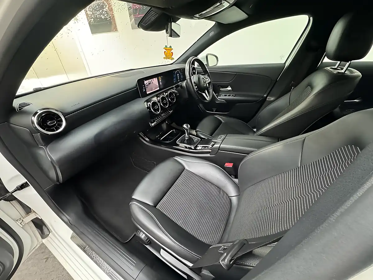 Used 2019 Mercedes-Benz a-Class Sport (executive) White - Interior and Exterior details 10