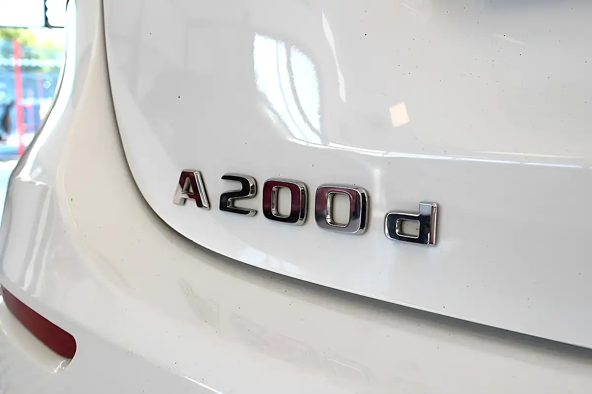 Used 2019 Mercedes-Benz a-Class Sport (premium) Polar White - Interior and Exterior details 16