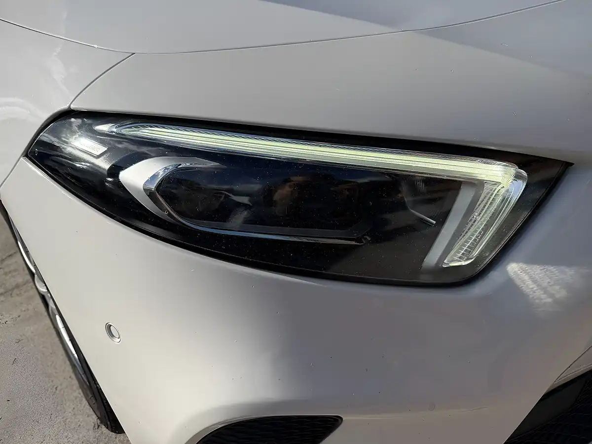 Used 2019 Mercedes-Benz A180 Sport Premium Plus White - Interior and Exterior details 7