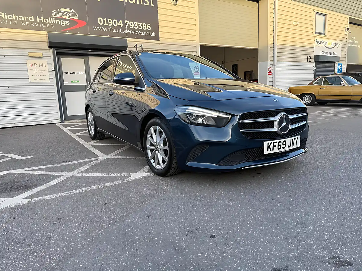 Used 2019 Mercedes-Benz B Class Sport Blue - Interior and Exterior details 6