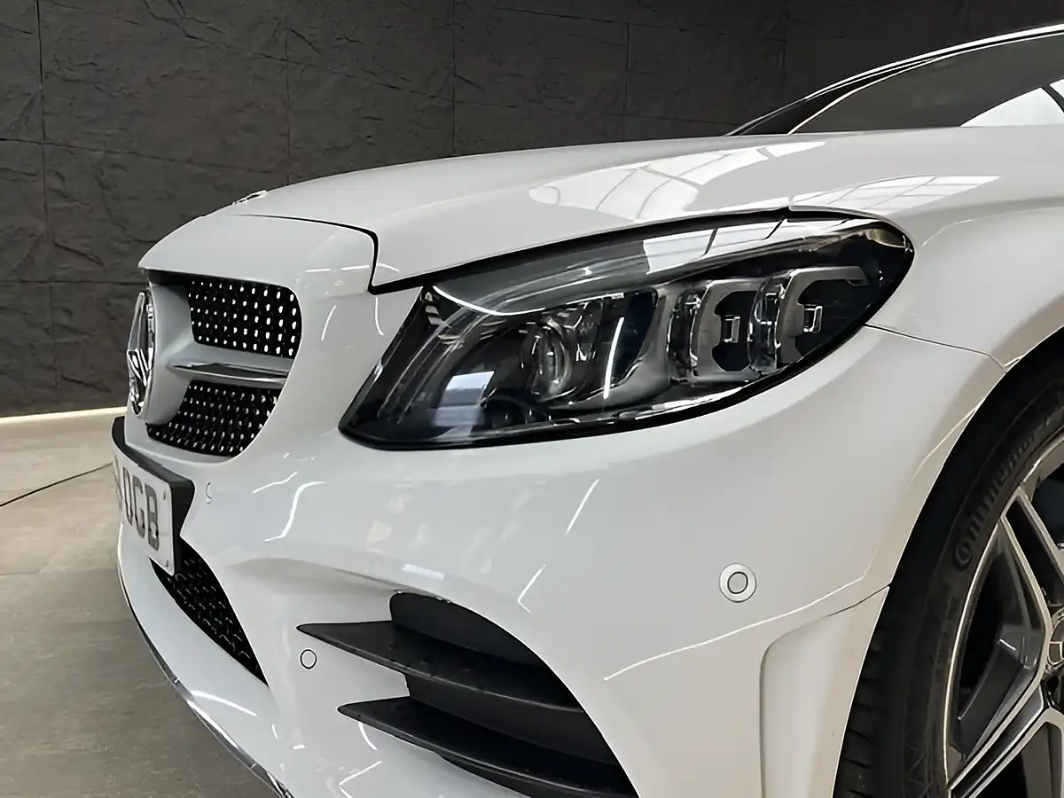 Used 2019 Mercedes-Benz C-Class AMG Line (premium Plus) Polar White - Interior and Exterior details 16