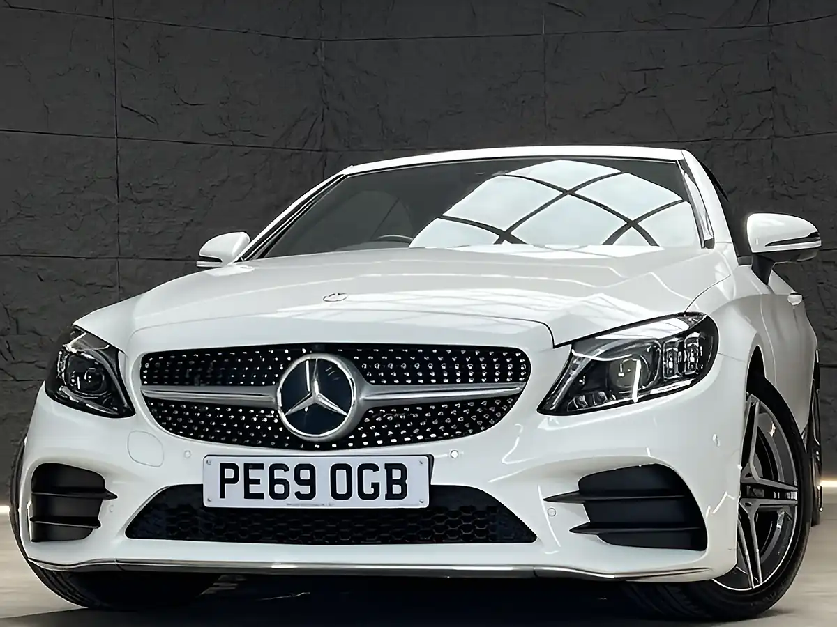 Used 2019 Mercedes-Benz C-Class AMG Line (premium Plus) Polar White - Interior and Exterior details 4