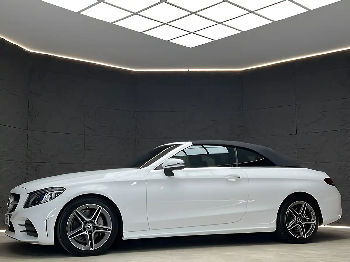 Used 2019 Mercedes-Benz C-Class AMG Line (premium Plus) Polar White - Interior and Exterior details 6