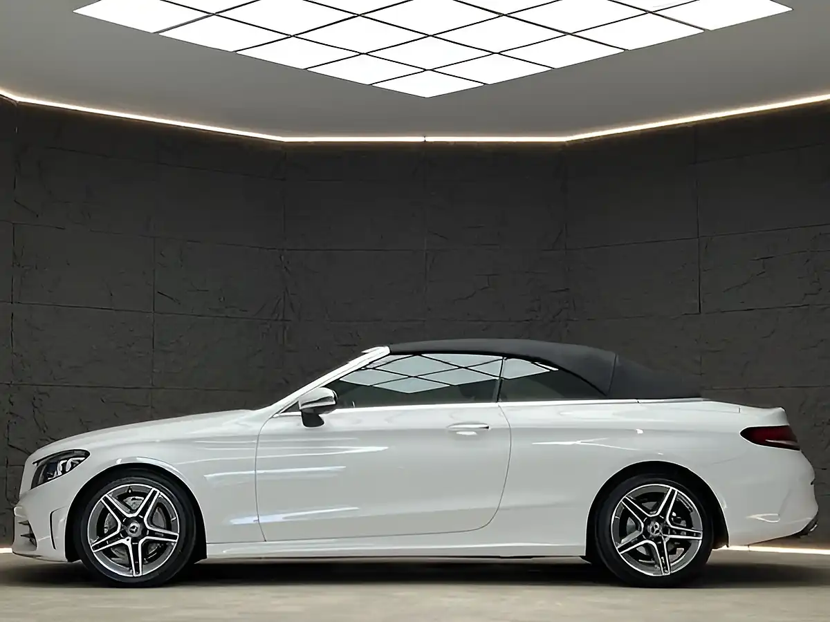 Used 2019 Mercedes-Benz C-Class AMG Line (premium Plus) Polar White - Interior and Exterior details 7