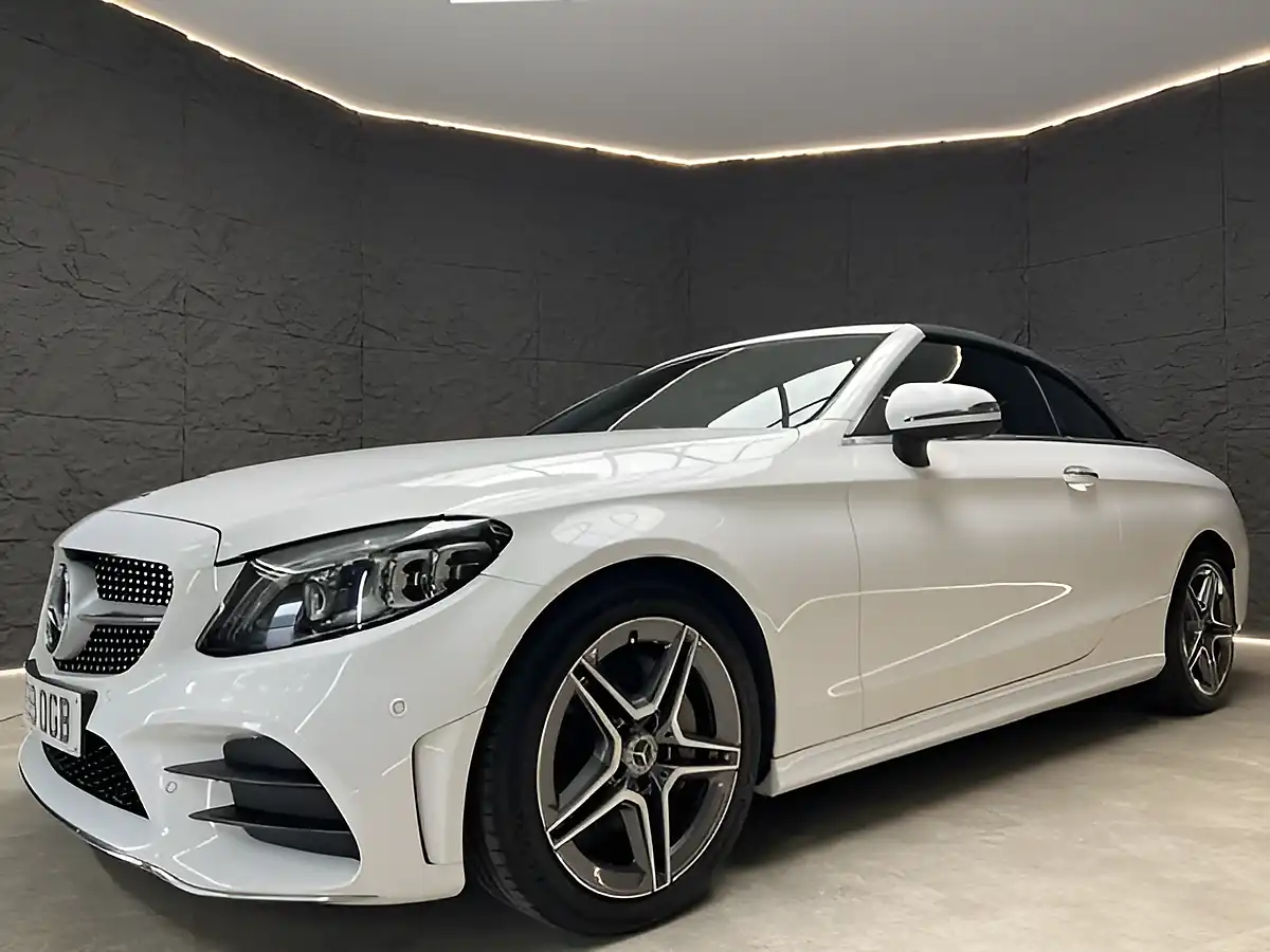 Used 2019 Mercedes-Benz C-Class AMG Line (premium Plus) Polar White - Interior and Exterior details 8