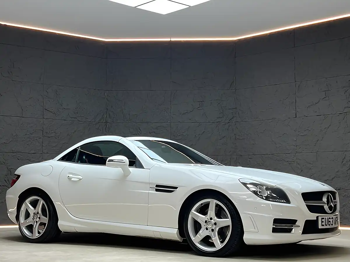 Used 2019 Mercedes-Benz C-Class AMG Line (premium Plus) White - Interior and Exterior details 7