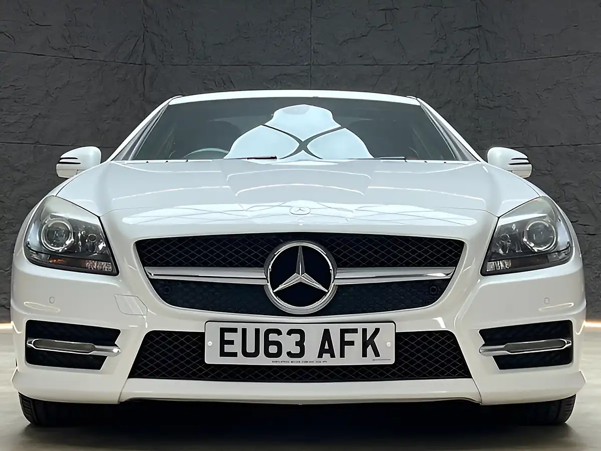 Used 2019 Mercedes-Benz C-Class AMG Line (premium Plus) White - Interior and Exterior details 9