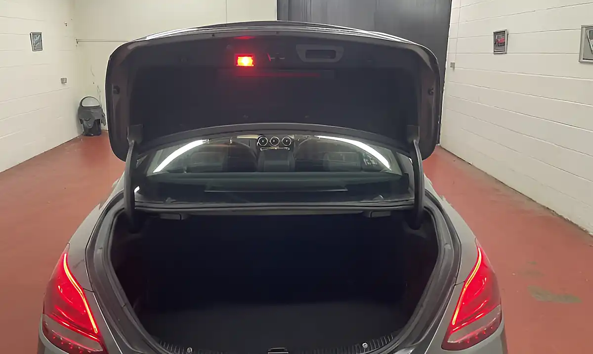 Used 2019 Mercedes-Benz C220 Se Metallic Grey - Interior and Exterior details 9