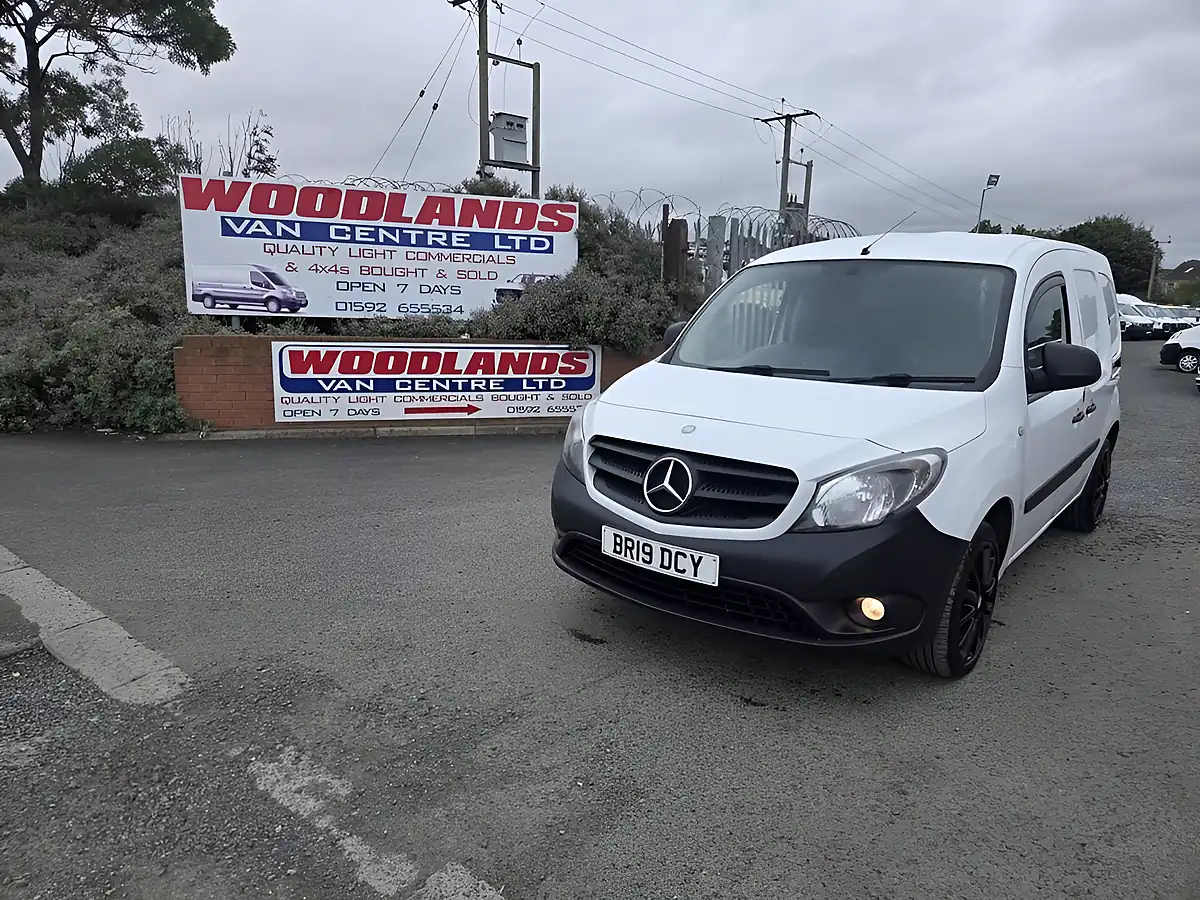 Used 2019 Mercedes-Benz Citan Blue Efficiency White - Interior and Exterior details 3