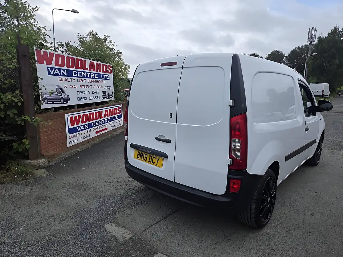 Used 2019 Mercedes-Benz Citan Blue Efficiency White - Interior and Exterior details 5