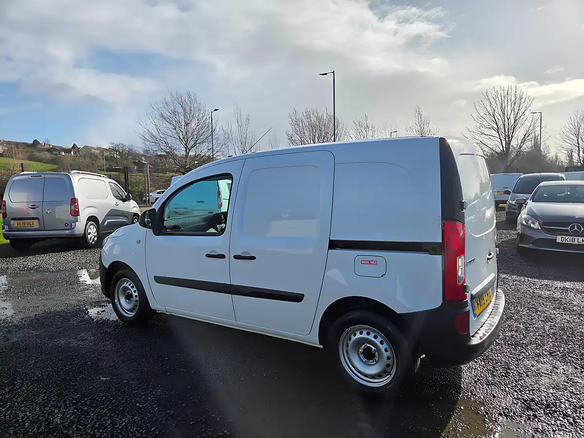 Used 2019 Mercedes-Benz Citan Blueefficiency L2 White - Interior and Exterior details 12