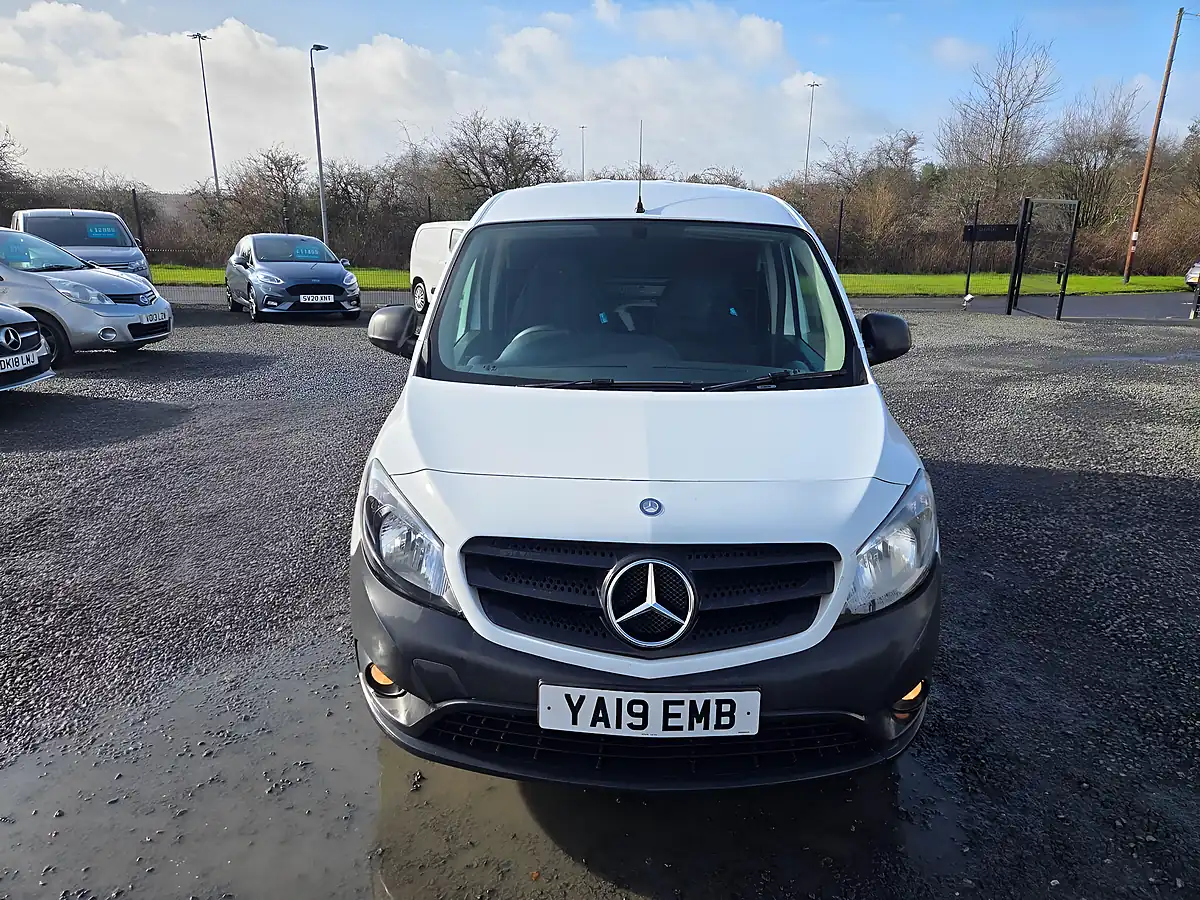 Used 2019 Mercedes-Benz Citan Blueefficiency L2 White - Interior and Exterior details 14