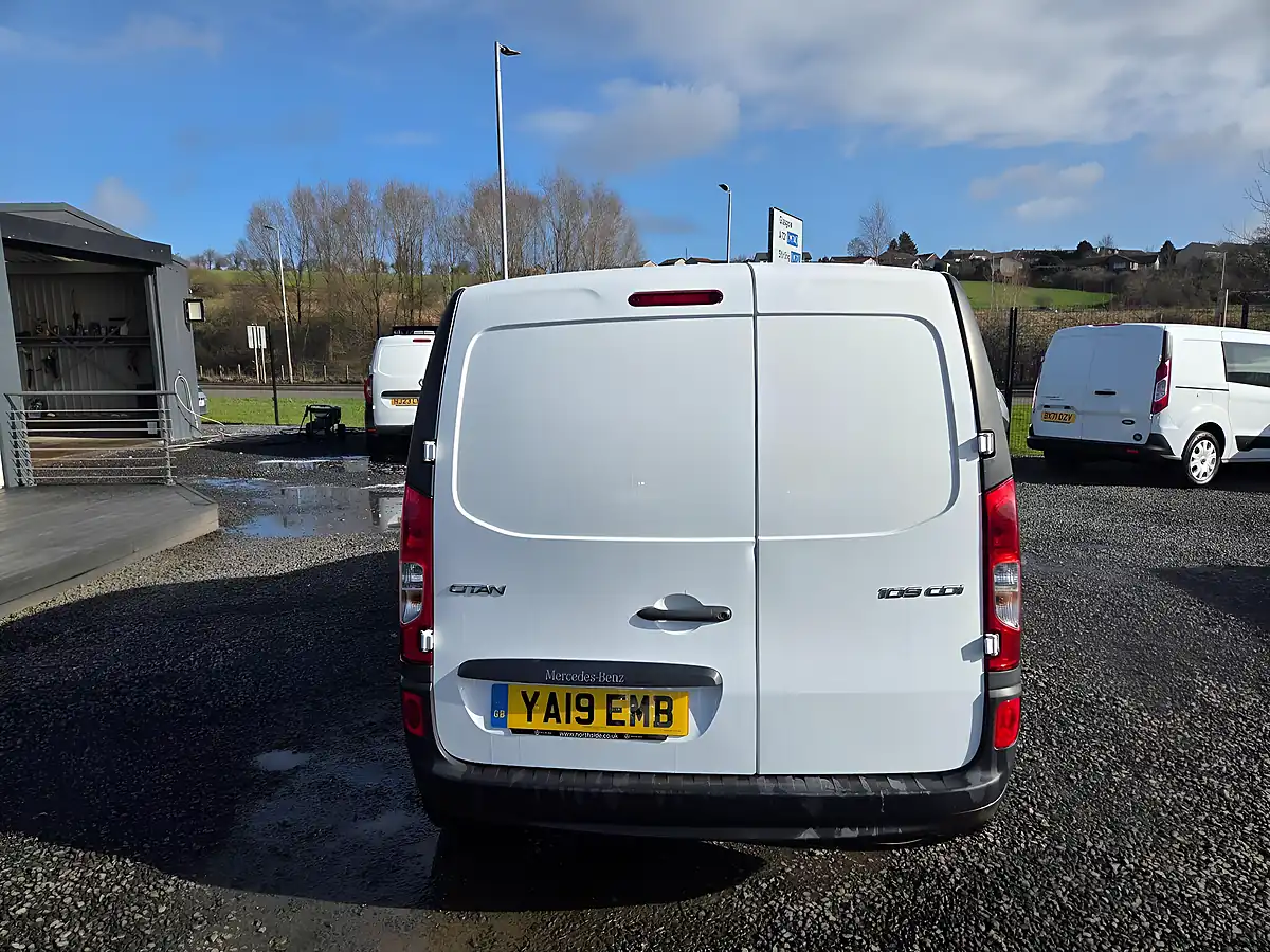 Used 2019 Mercedes-Benz Citan Blueefficiency L2 White - Interior and Exterior details 16