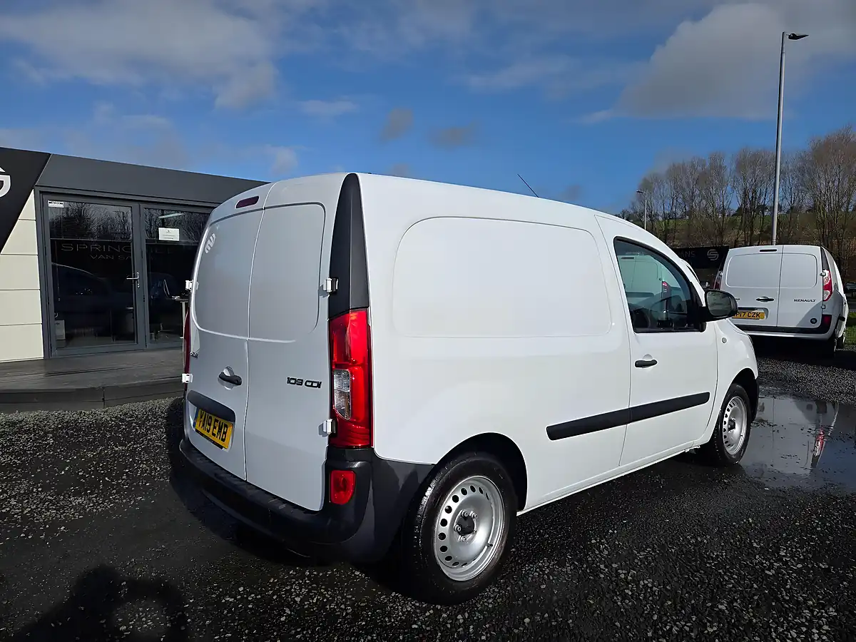 Used 2019 Mercedes-Benz Citan Blueefficiency L2 White - Interior and Exterior details 5