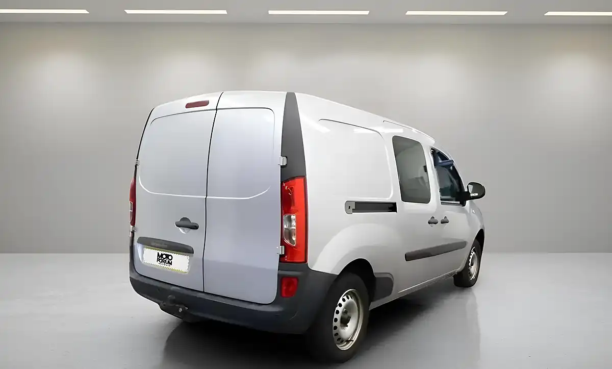 Used 2019 Mercedes-Benz Citan Crew Van L3 Silver - Interior and Exterior details 11