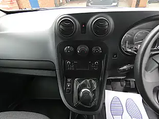 Used 2019 Mercedes-Benz Citan L2 Alpine White - Interior and Exterior details 8