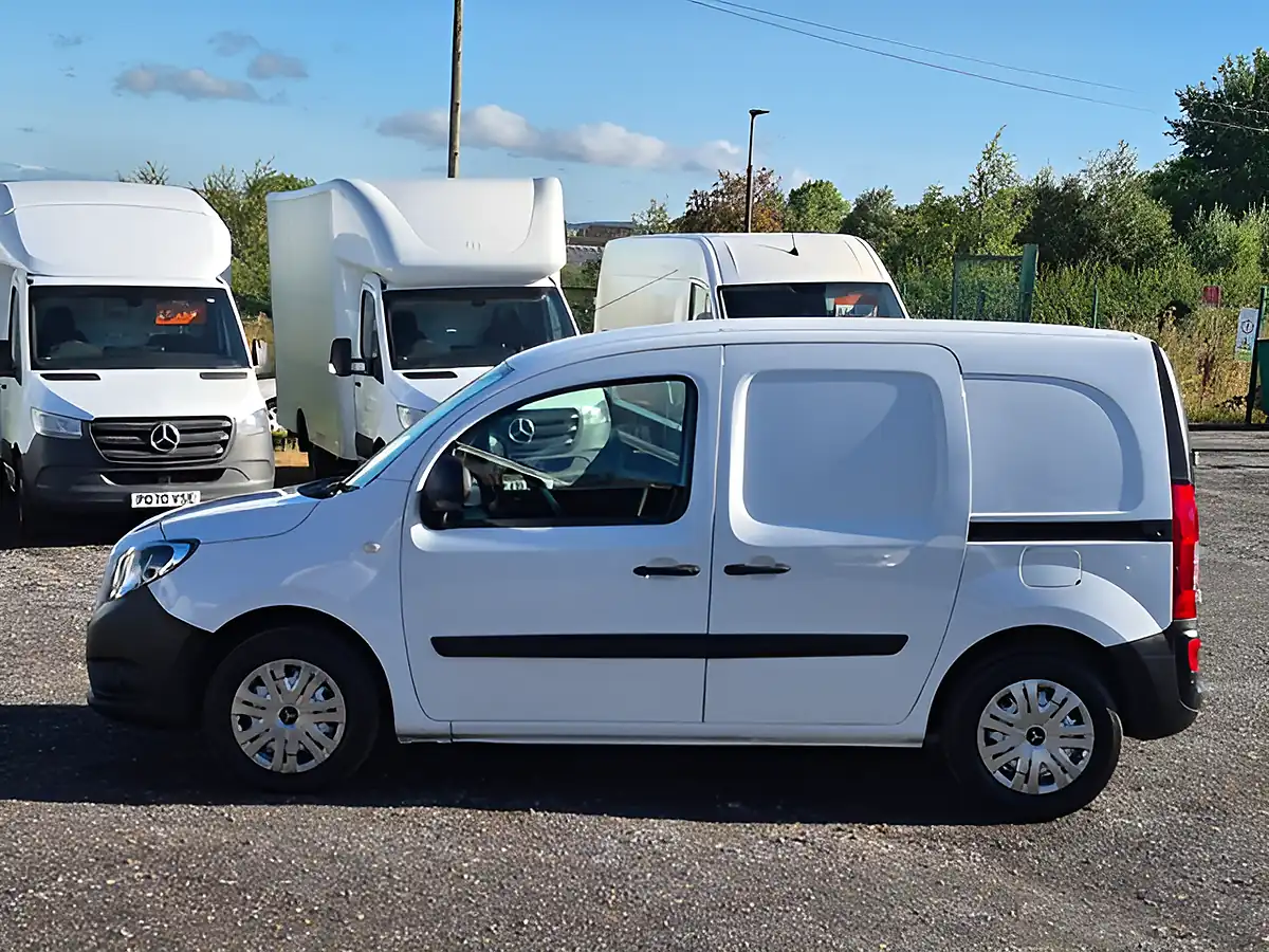 Used 2019 Mercedes-Benz Citan Long Lwb White - Interior and Exterior details 4