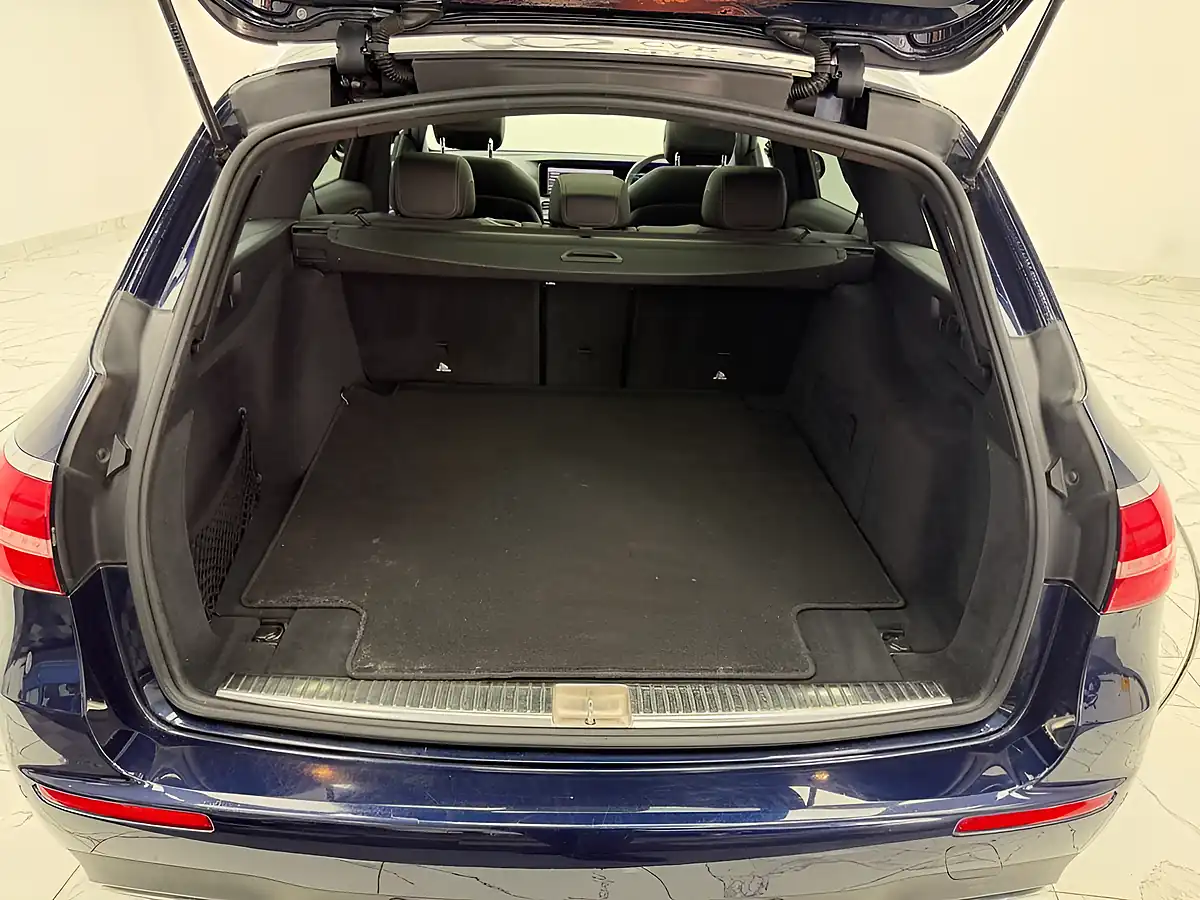 Used 2019 Mercedes-Benz E Class AMG Line Blue - Interior and Exterior details 15