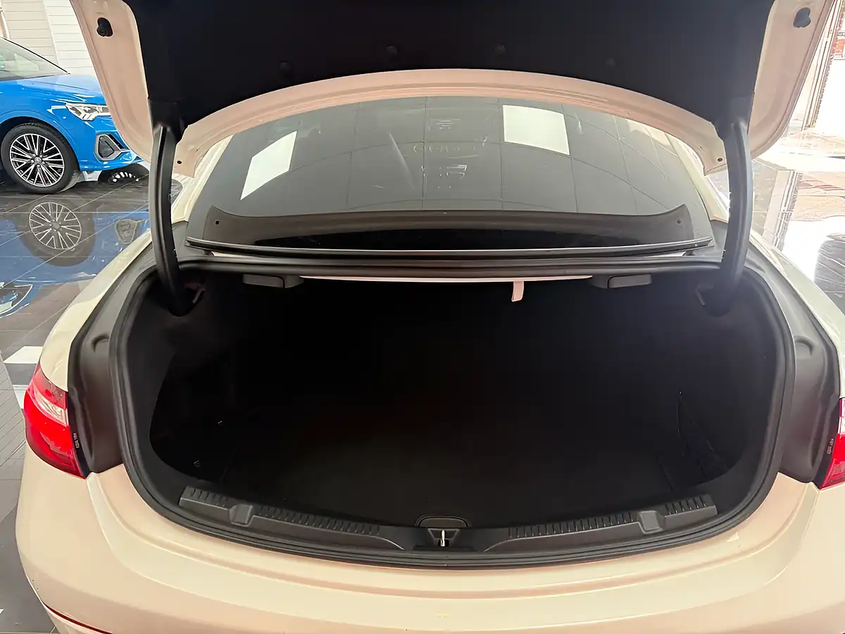 Used 2019 Mercedes-Benz E Class AMG Line (premium Plus) White - Interior and Exterior details 6