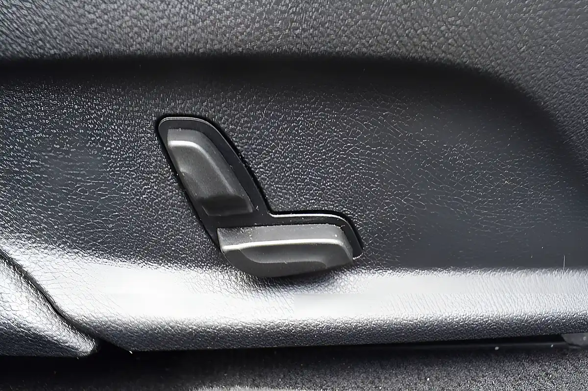 Used 2019 Mercedes-Benz E-Class AMG Line Silver - Interior and Exterior details 11