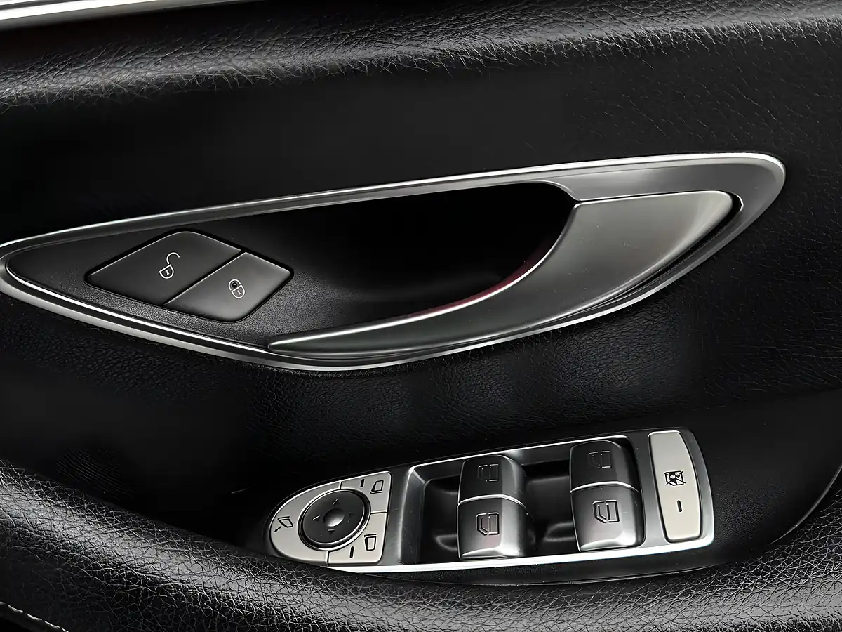 Used 2019 Mercedes-Benz E Class Se (premium Plus) White - Interior and Exterior details 17