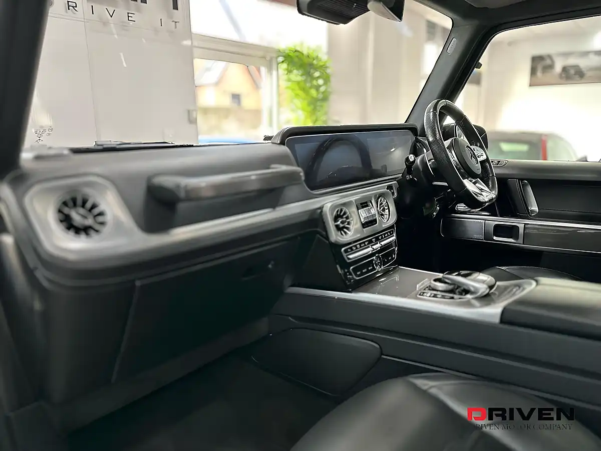 Used 2019 Mercedes-Benz G Class G63 AMG Black - Interior and Exterior details 4