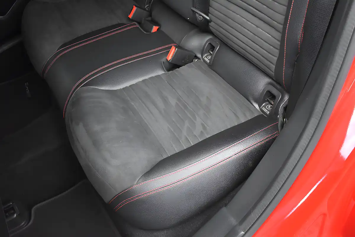 Used 2019 Mercedes-Benz Gla AMG Line Edition Jupiter Red - Interior and Exterior details 14