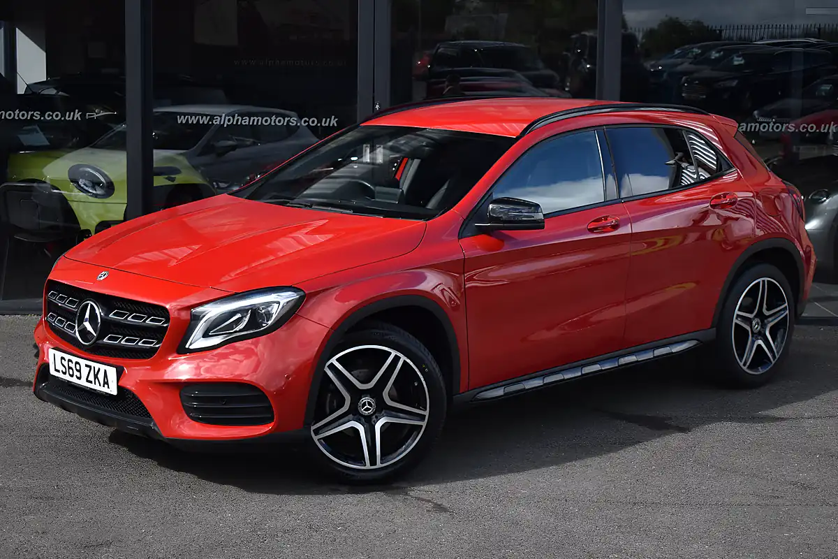 Used 2019 Mercedes-Benz Gla AMG Line Edition Jupiter Red - Interior and Exterior details 4