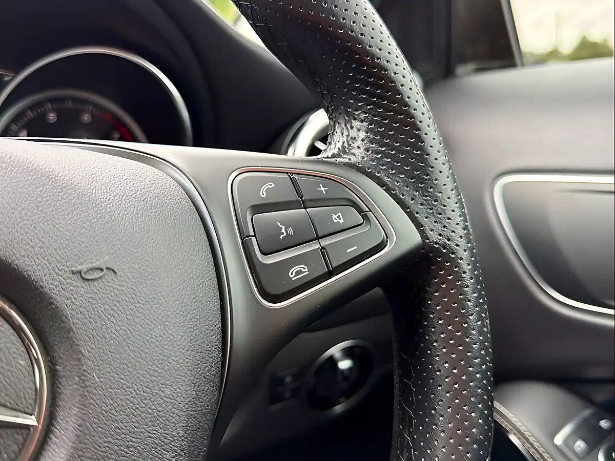 Used 2019 Mercedes-Benz Gla Class Urban Edition Black - Interior and Exterior details 12