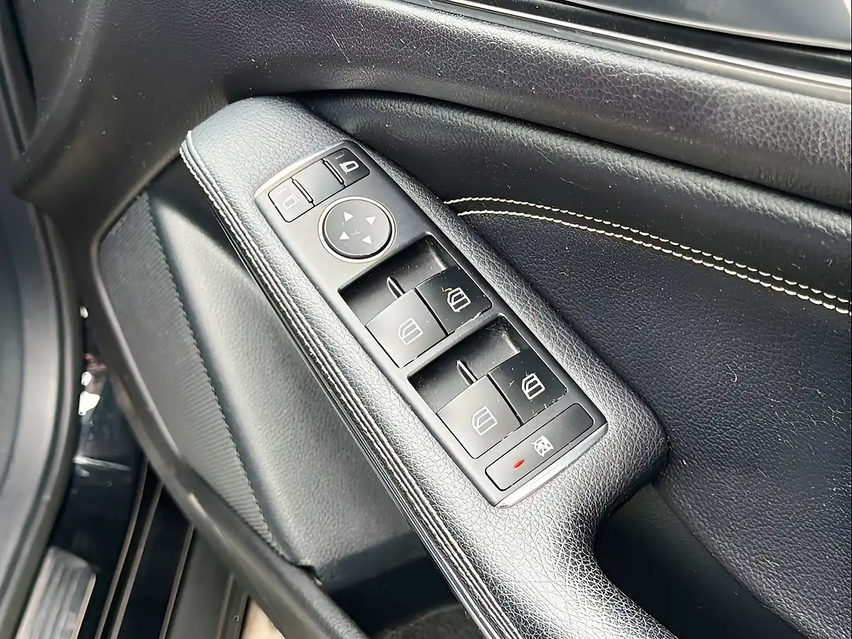 Used 2019 Mercedes-Benz Gla Class Urban Edition Black - Interior and Exterior details 15