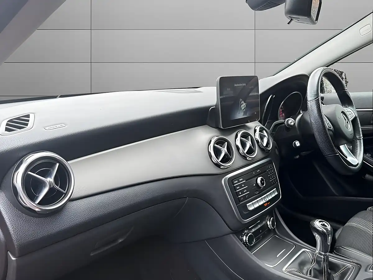 Used 2019 Mercedes-Benz Gla Class Urban Edition Red - Interior and Exterior details 12