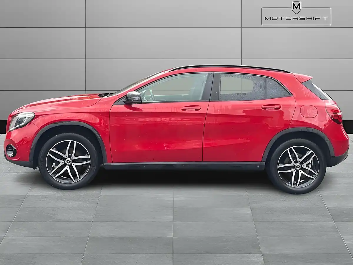 Used 2019 Mercedes-Benz Gla Class Urban Edition Red - Interior and Exterior details 6